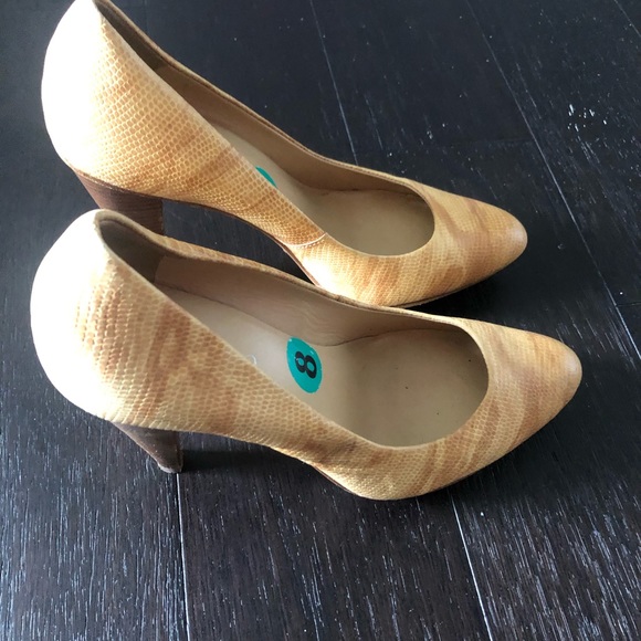 Boutique 9 Snakeskin Print Tan Neutral Heels 8 - Picture 4 of 8